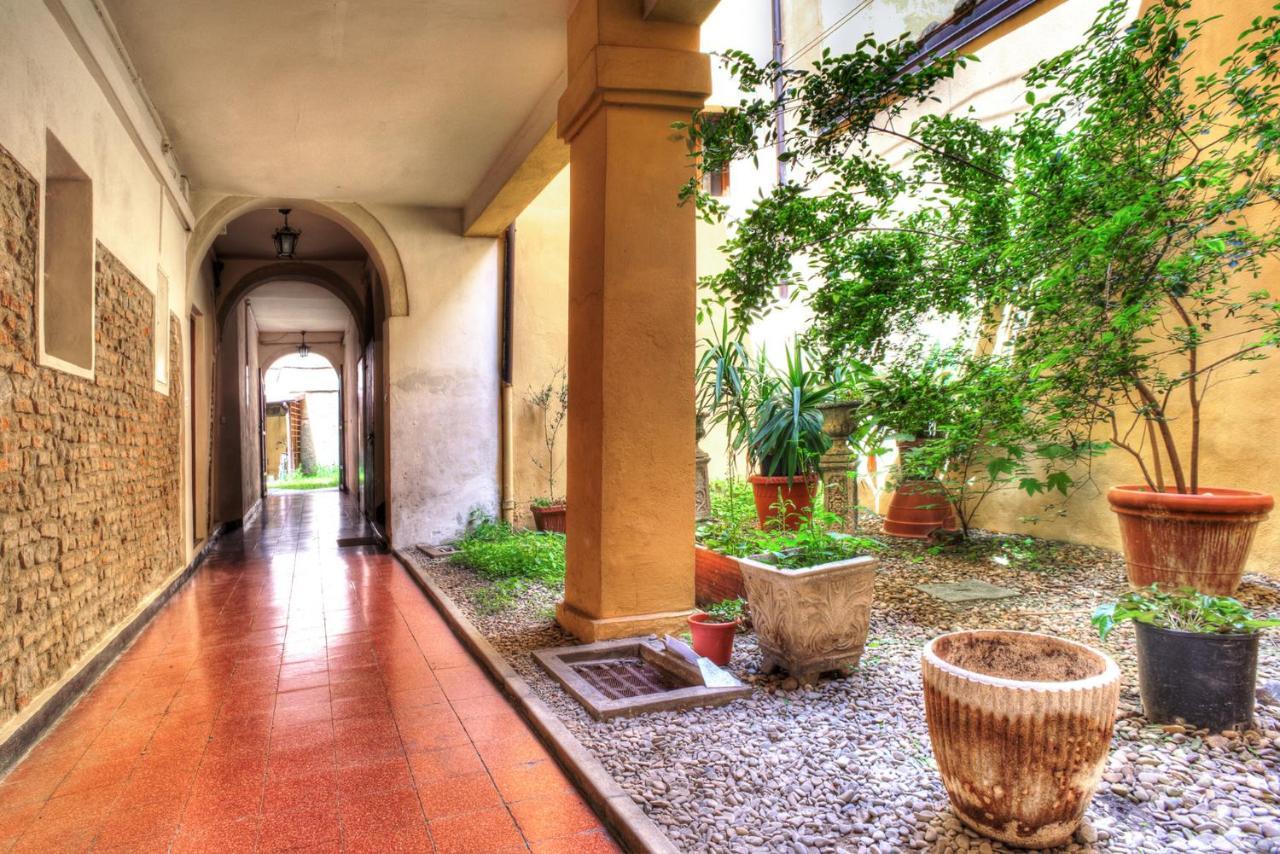 Bologna City Center Apartment By Wonderful Italy ภายนอก รูปภาพ